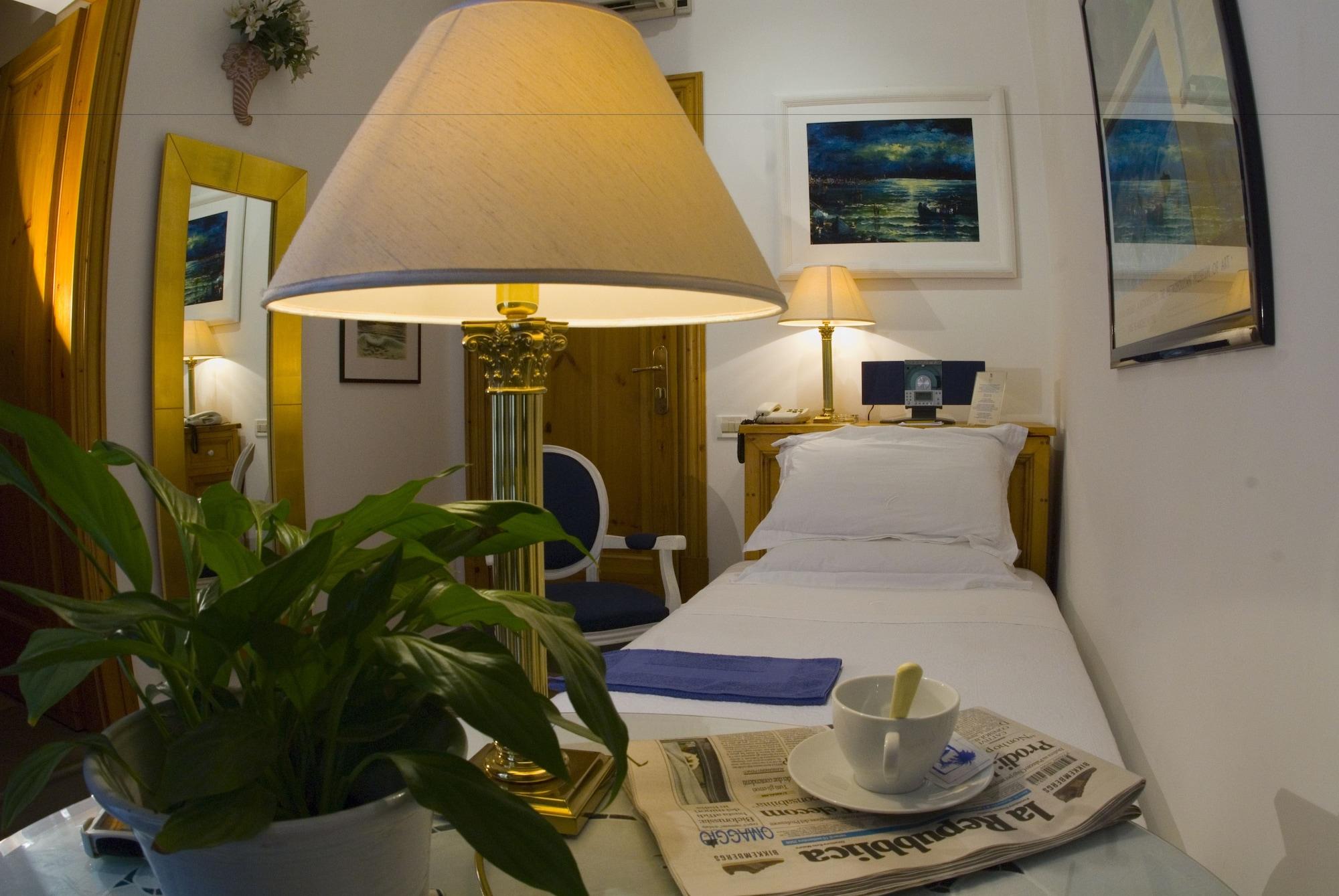 רומא Hotel Locanda Cairoli מראה חיצוני תמונה